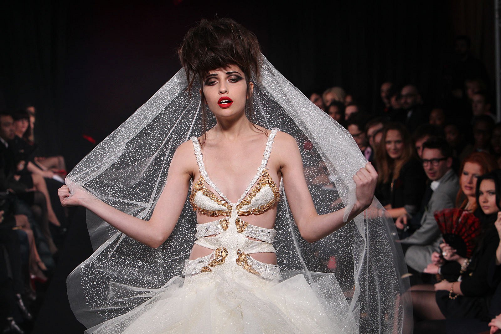 Miłość, Mrok i Haute Couture. Wspomnienie kolekcji „Dracula”